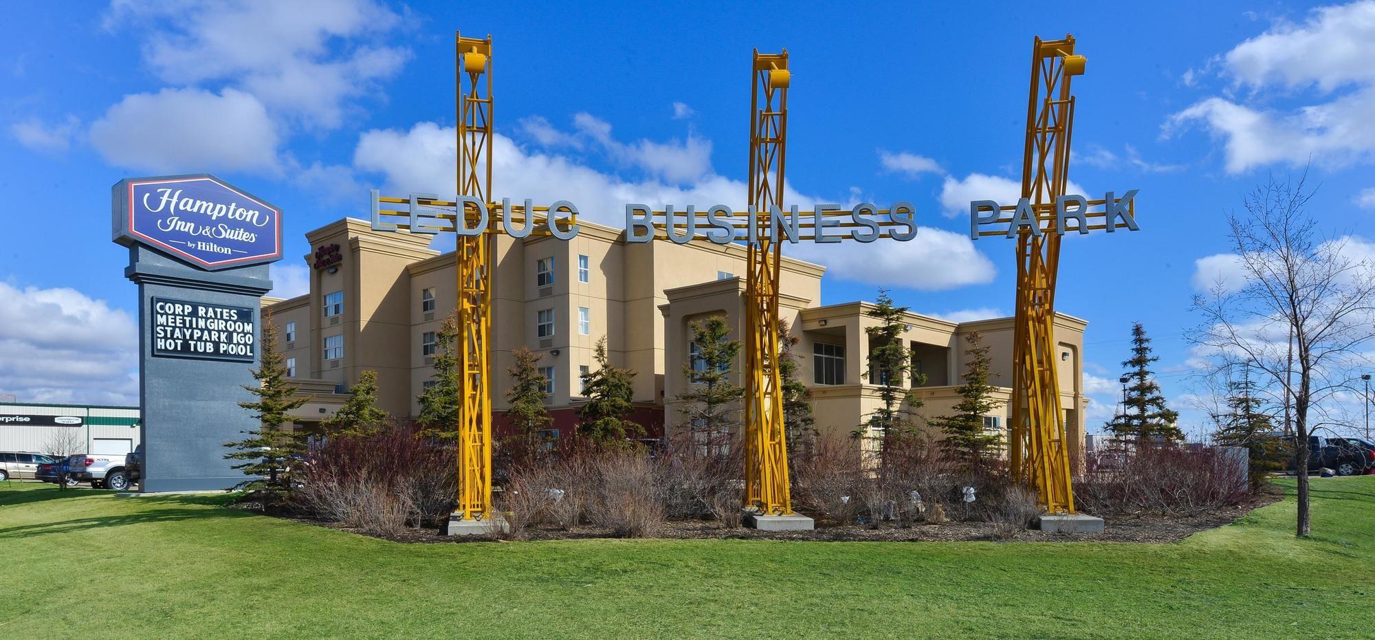 Hampton Inn & Suites By Hilton Edmonton International Airport Leduc Exterior photo